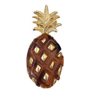 Liz Claiborne Gold Tone Resin Lucite Overlay Pineapple Brooch Pin, Signed L16